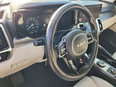 Used 2023 Kia Sorento SX Prestige w/ Panoramic Sunroof Package AWD/4WD image 24