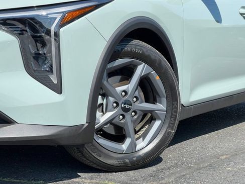 Certified 2025 Kia K4 FWD image 2