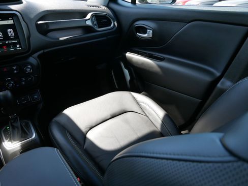 Used 2023 Jeep Renegade Limited AWD/4WD image 10
