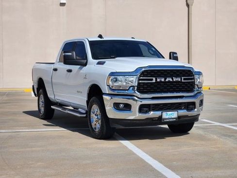 Used 2024 RAM 2500 Big Horn AWD/4WD image 3