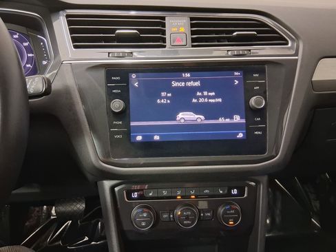 Used 2019 Volkswagen Tiguan SEL image 26