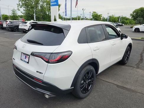New 2026 Honda HR-V Sport image 6