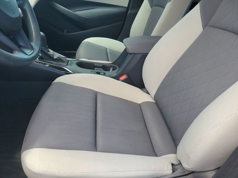 Used 2023 Toyota Corolla LE FWD image 17