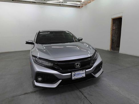 Used 2019 Honda Civic Sport Touring image 3