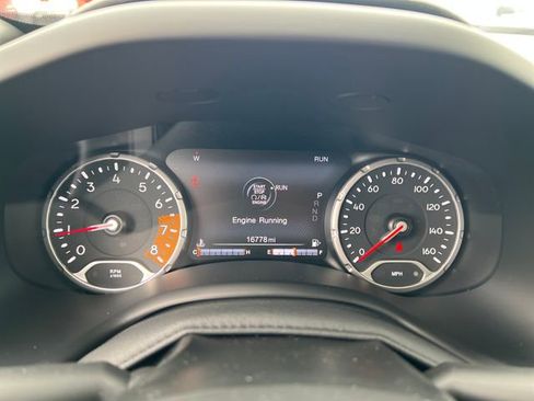 Used 2023 Jeep Renegade Trailhawk w/ Sun/Sound Group AWD/4WD image 19