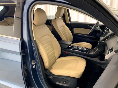 Used 2019 Ford Edge SEL w/ Equipment Group 201A FWD image 16