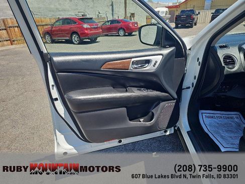 Used 2018 Nissan Pathfinder Platinum FWD image 10