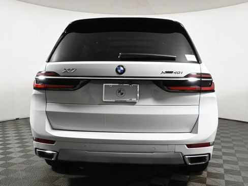 Used 2025 BMW X7 xDrive40i w/ Premium Package image 6