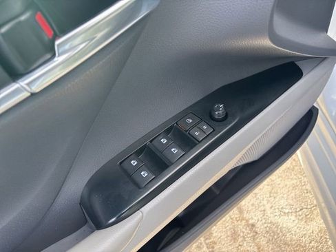 Used 2020 Toyota Camry SE image 34