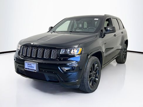 Used 2022 Jeep Grand Cherokee Laredo X AWD/4WD image 1