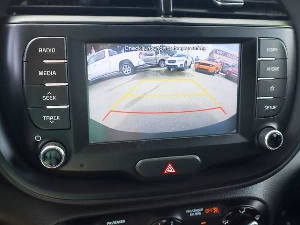 Used 2020 Kia Soul S FWD image 17
