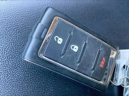 Used 2023 Jeep Grand Cherokee L Laredo image 36