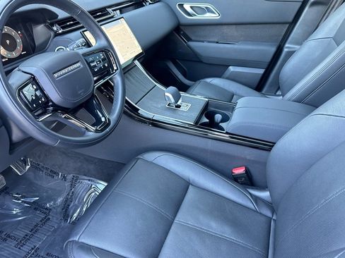 Certified 2025 Land Rover Range Rover Velar Dynamic SE AWD/4WD image 9