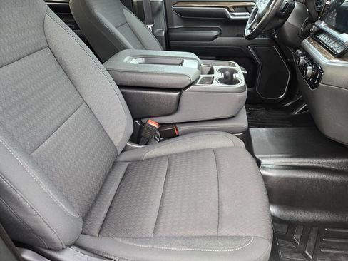 Used 2022 Chevrolet Silverado 1500 RST image 12