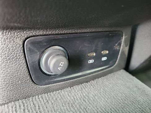 Used 2025 Audi Q3 2.0T Premium image 9