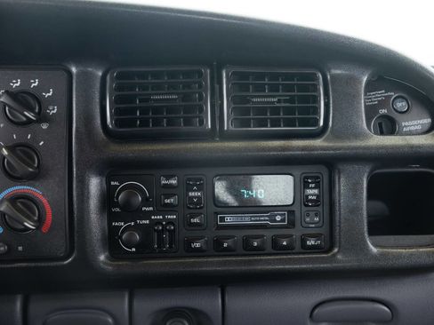 Used 2000 Dodge Ram 1500 Truck 2WD Quad Cab image 36