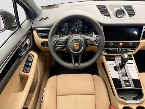 Certified 2026 Porsche Macan AWD/4WD image 13