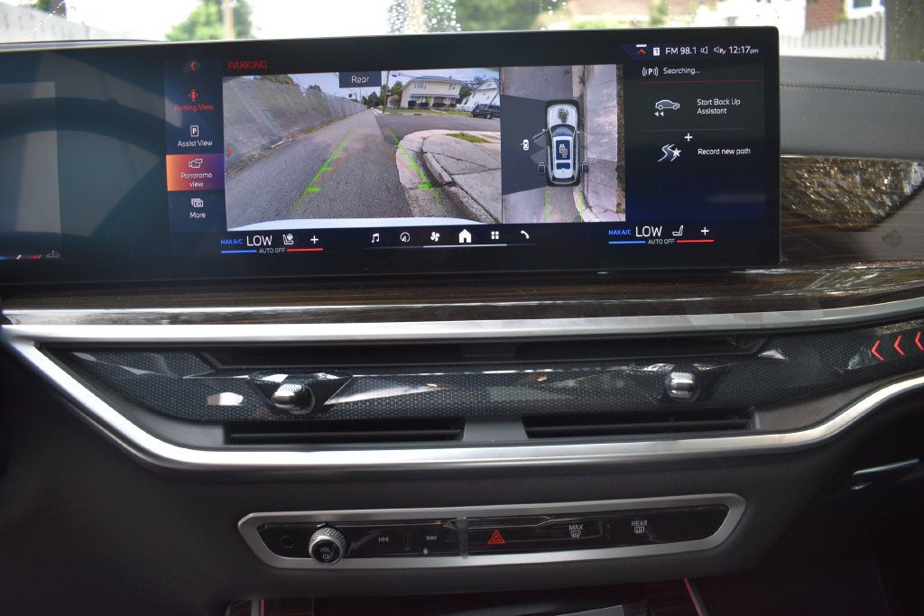 Used 2026 BMW X7 xDrive40i AWD/4WD image 18