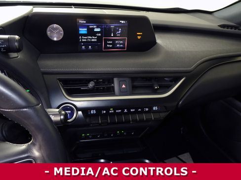 Used 2020 Lexus UX 250h w/ Premium Package image 16