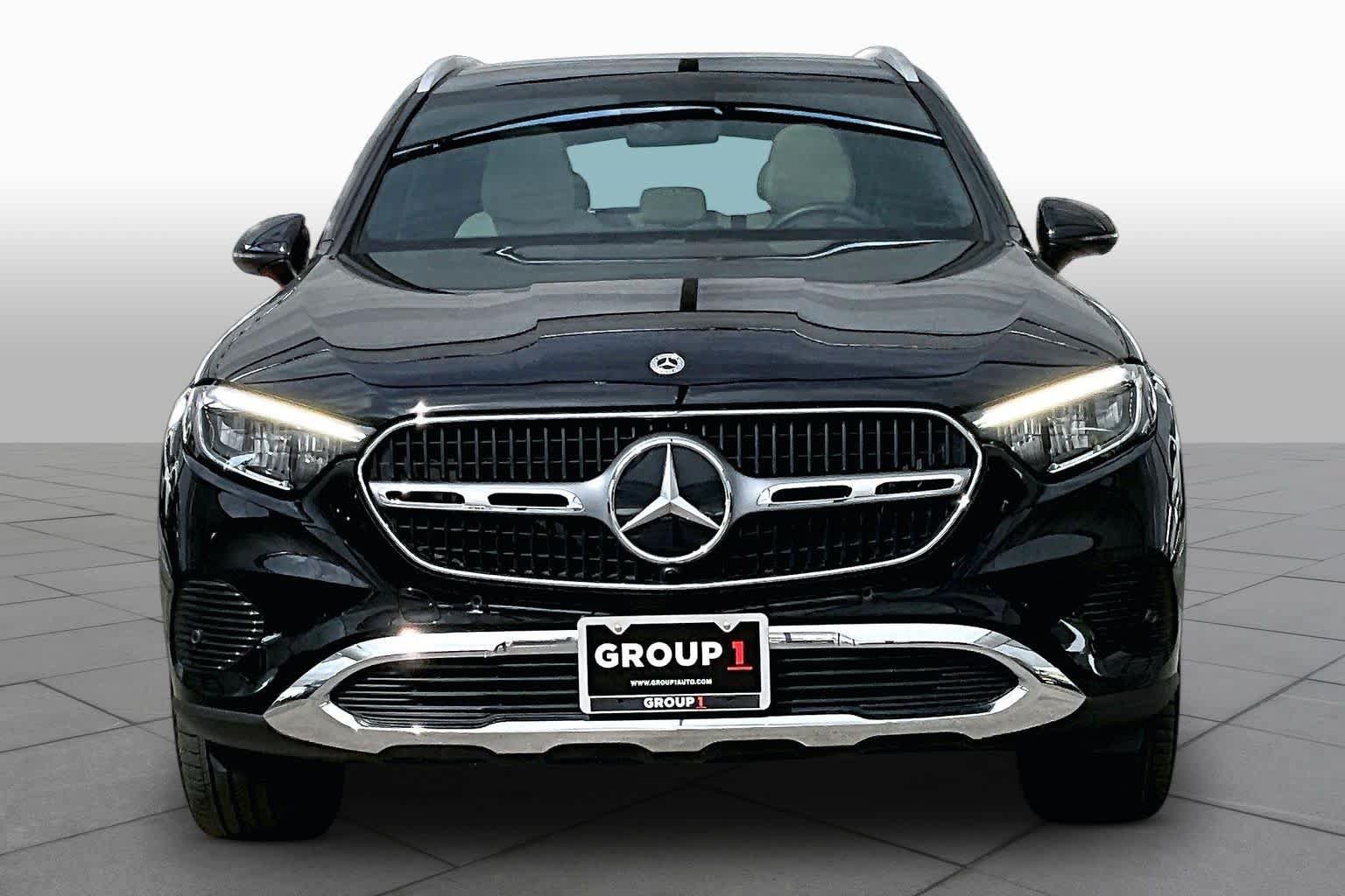 Used 2024 Mercedes-Benz GLC 300 4MATIC image 4