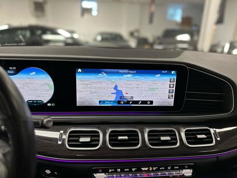 Used 2021 Mercedes-Benz GLS 580 4MATIC image 26