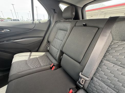 Used 2018 Chevrolet Equinox LT FWD image 24