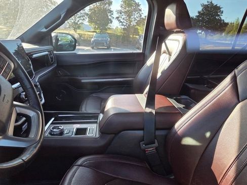 Used 2023 Ford Expedition Limited RWD image 9