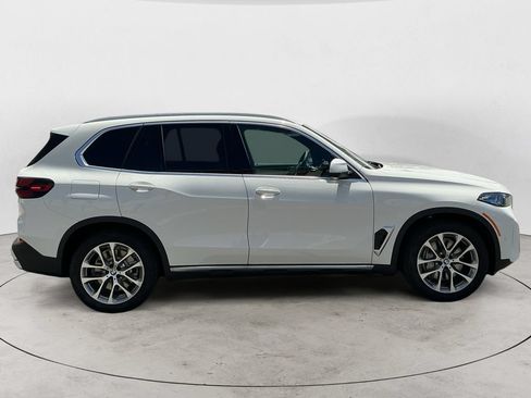 New 2026 BMW X5 xDrive50e w/ Premium Package AWD/4WD image 8