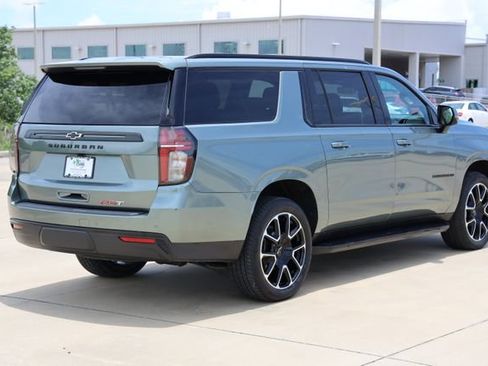 Used 2023 Chevrolet Suburban RST w/ Luxury Package AWD/4WD image 7