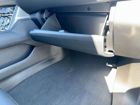 Used 2024 GMC Yukon XL Denali RWD image 36