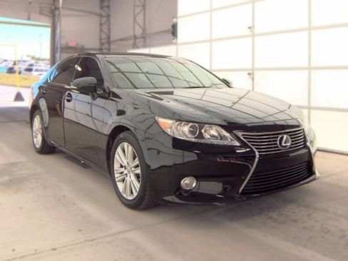 Used 2013 Lexus ES 350 w/ Premium Pkg FWD image 3