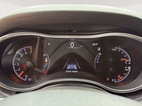 Used 2021 Jeep Grand Cherokee Laredo X image 14