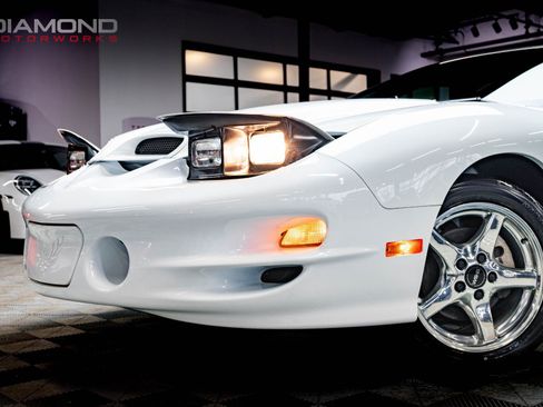 Used 2000 Pontiac Firebird Formula image 5