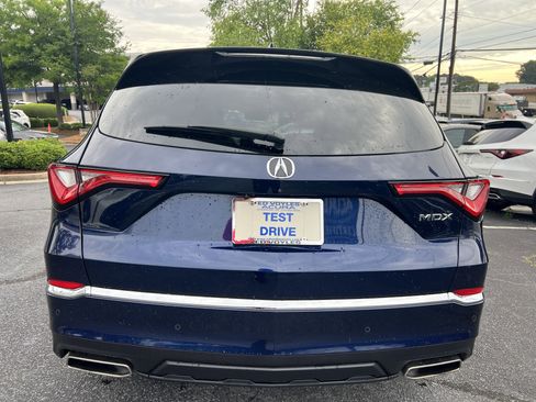 Used 2023 Acura MDX FWD w/ Technology Package image 4