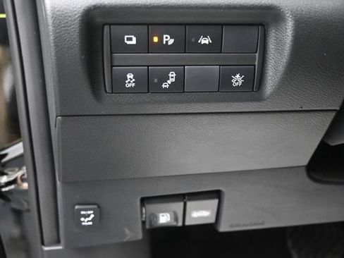 Used 2025 Nissan Kicks Play S w/ Interior Electronics Package FWD image 19
