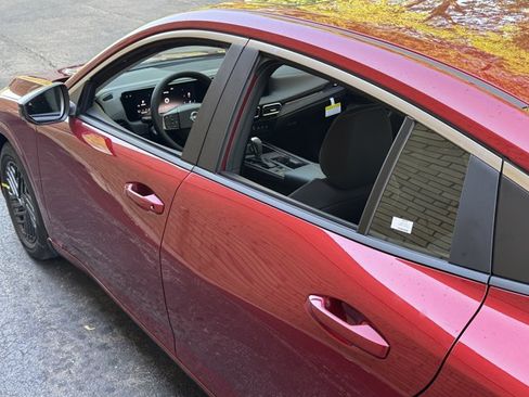 New 2026 Nissan Sentra SV w/ SV Convenience Package FWD image 22