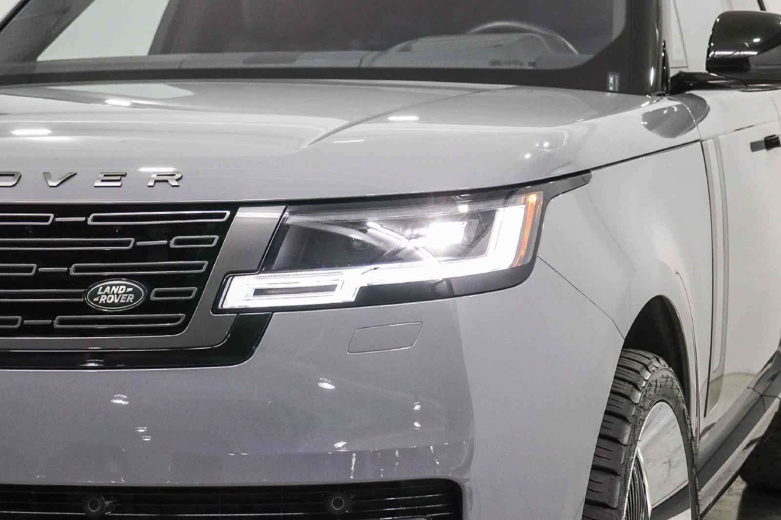 Used 2022 Land Rover Range Rover SE AWD/4WD image 6
