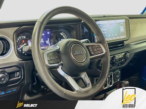 Used 2024 Jeep Wrangler Unlimited Sahara AWD/4WD image 14