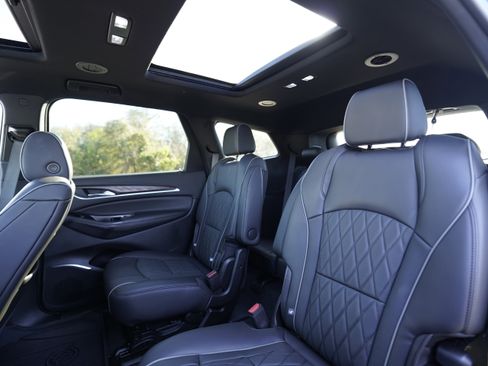 Used 2024 Buick Enclave Avenir w/ Avenir Technology Package image 10