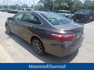 Used 2017 Toyota Camry SE w/ Moonroof Package FWD video 3