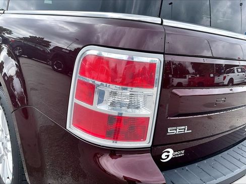 Used 2018 Ford Flex SEL w/ Equipment Group 202A FWD image 32