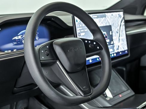 Used 2022 Tesla Model X Plaid AWD/4WD image 15