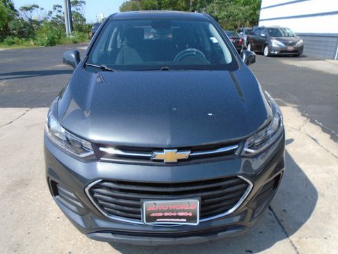 Used 2019 Chevrolet Trax LS AWD/4WD image 8