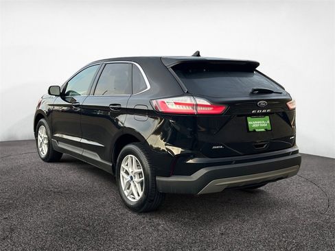 Used 2022 Ford Edge SEL image 3