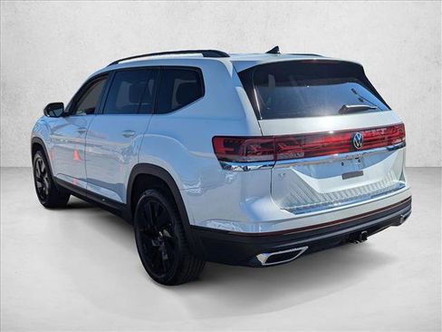 New 2026 Volkswagen Atlas SE image 8