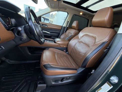 Used 2022 Nissan Pathfinder Platinum w/ Cargo Package image 23