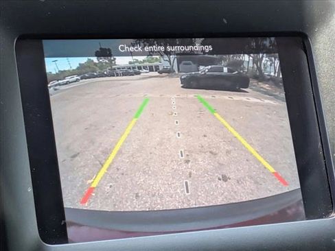 Used 2021 Jeep Cherokee Latitude AWD/4WD image 12