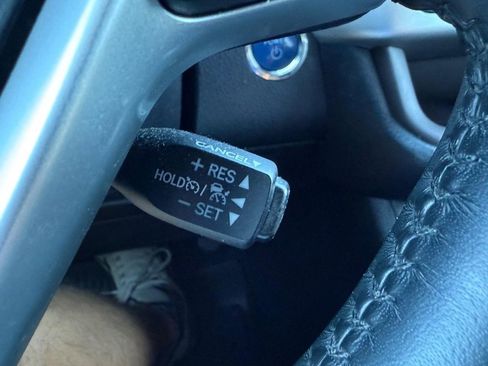 Used 2019 Toyota Highlander Limited Platinum image 22