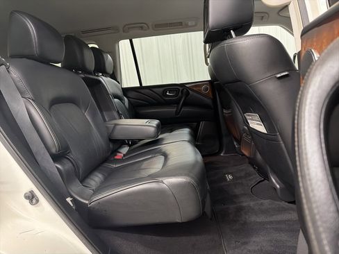 Used 2015 INFINITI QX80 2WD w/ Deluxe Technology Package image 34