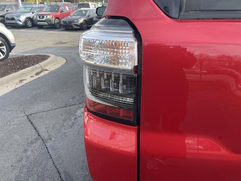 Used 2024 Toyota 4Runner TRD Off-Road Premium image 20